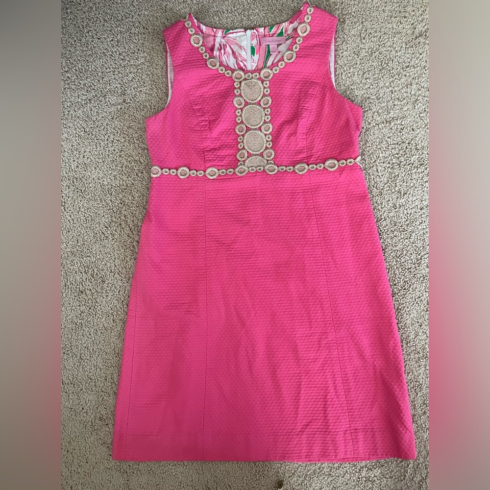 Beautiful Lilly Pulitzer dress in excellent condition .